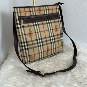 💯Authentic Burberry Beige and Brown Plaid Messenger Bag🍀
